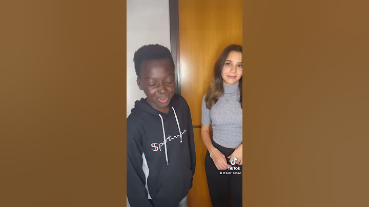 Il fratellino che cerca di fare il furbo  con sara 😂🤣💔