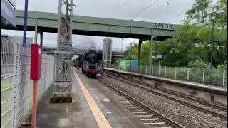 BR 01 05 09 8 speeds through the station  #speed #br01 #steamtrain #trainspotting
