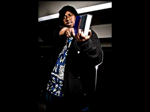 "Mic Check" Original Song by Vthov auf YouTube ansehen