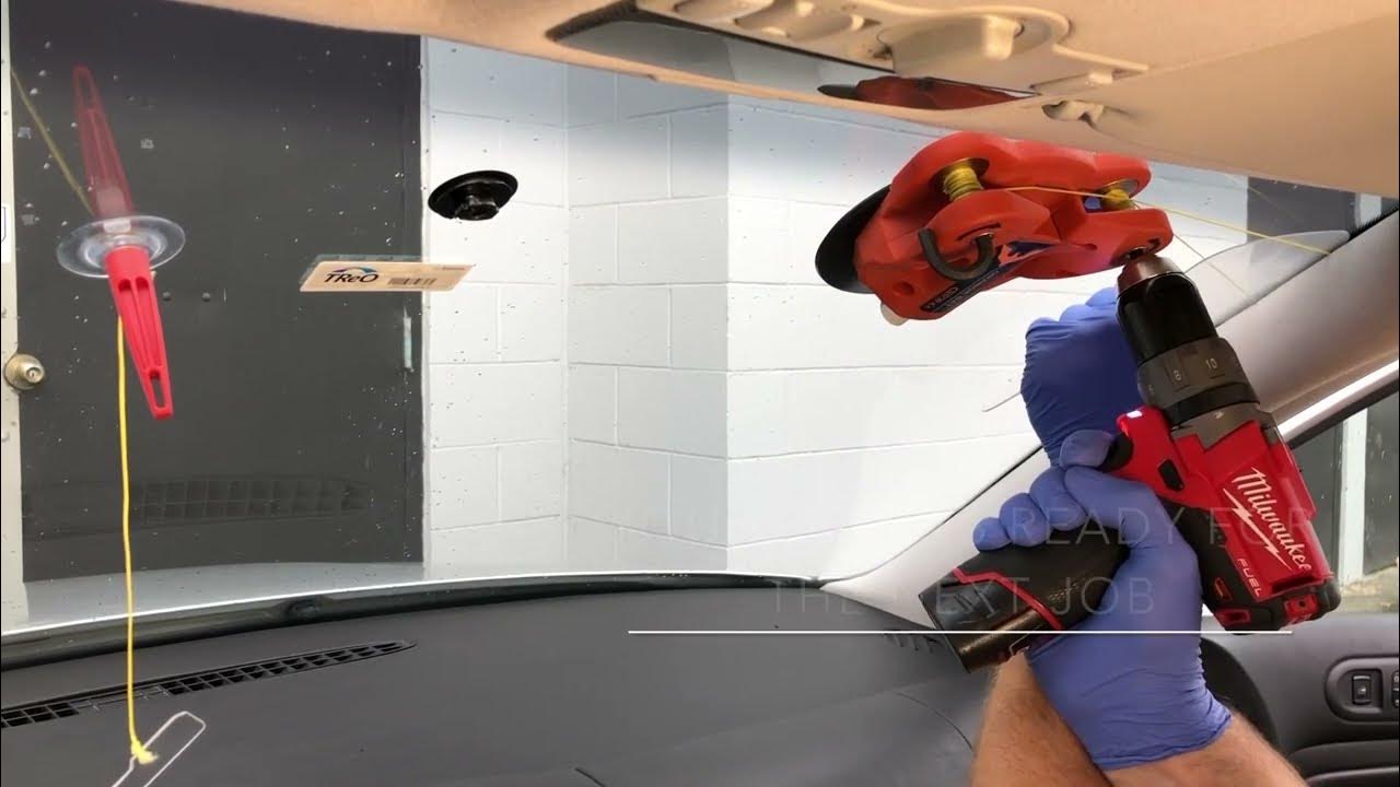 How to Remove a Windshield with the WRD Orange Bat Auto Glass Panel