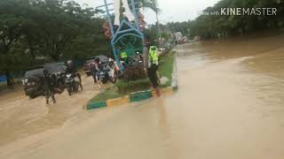 Banjir dismd tgl 10 juni 19 jln sempaja sampai simpang tiga arah bontang