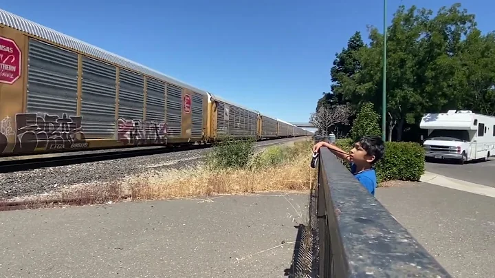 Saayan watching longest Freight Train in Hayward C...