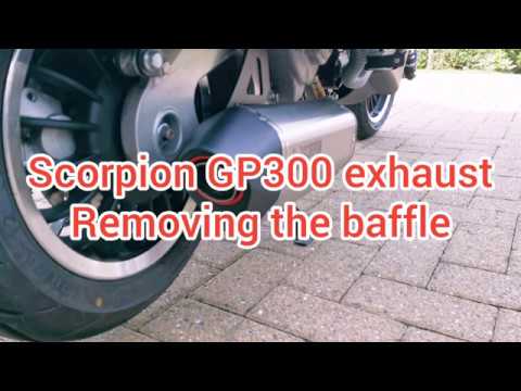 Royal Alloy Gp300 Scorpion Exhaust Removing The Baffle Youtube