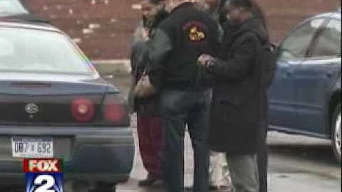 [MI] Cop's wife Rose Cobb executed in parking lot ...