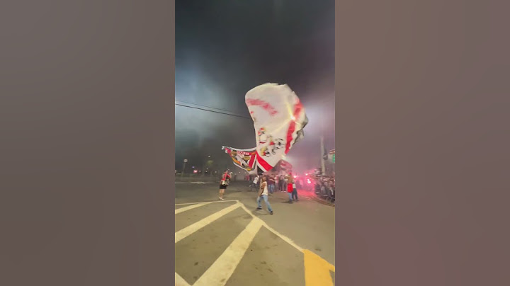 FESTA DA TORCIDA DO SÃO PAULO NA CHEGADA DO ELENCO AO MORUMBI!