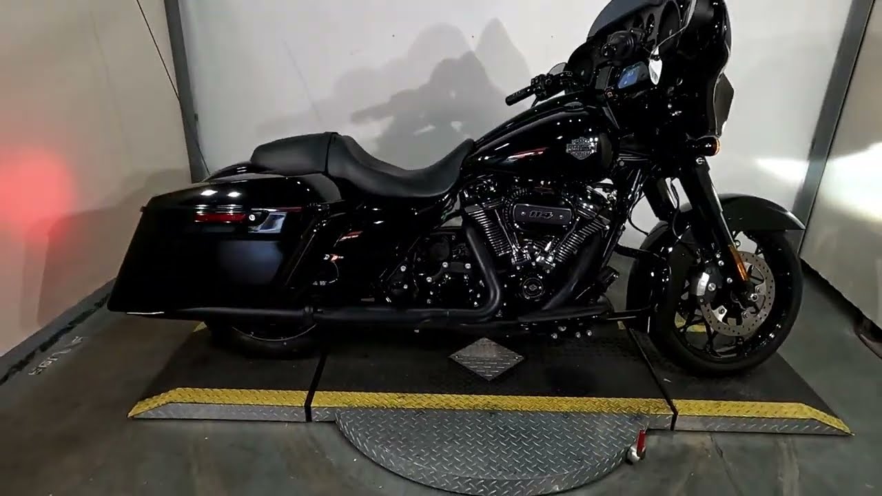Used 2022 Harley-Davidson Street Glide Special Grand American Touring Motorcycle For Sale Miami, FL