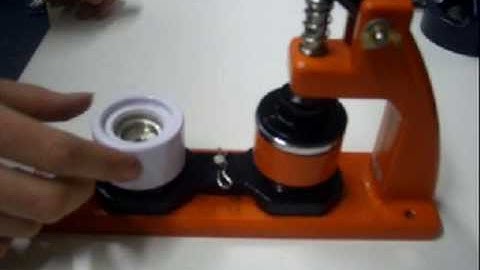 Micro Assembler - Making a 25mm open back badge - Old video