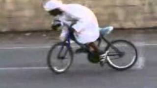 Bmw_Vs_Arab(videowap.net).3gp