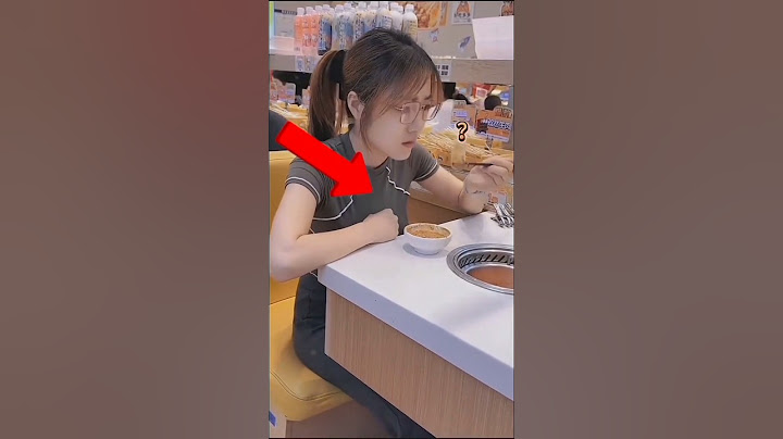 #unbelievable She Found Glass in Her Food, But Her Glasses Were Fine #trending #ytshorts #viralvideo