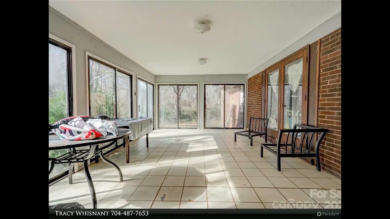 RE/MAX Select - 1900 E Dixon Boulevard