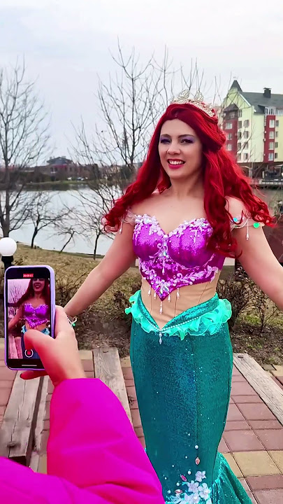 Backstage💜#disneyprincess #cosplay #disneycosplay #littlemermaid #ariel #backstage #mermaid #fyp