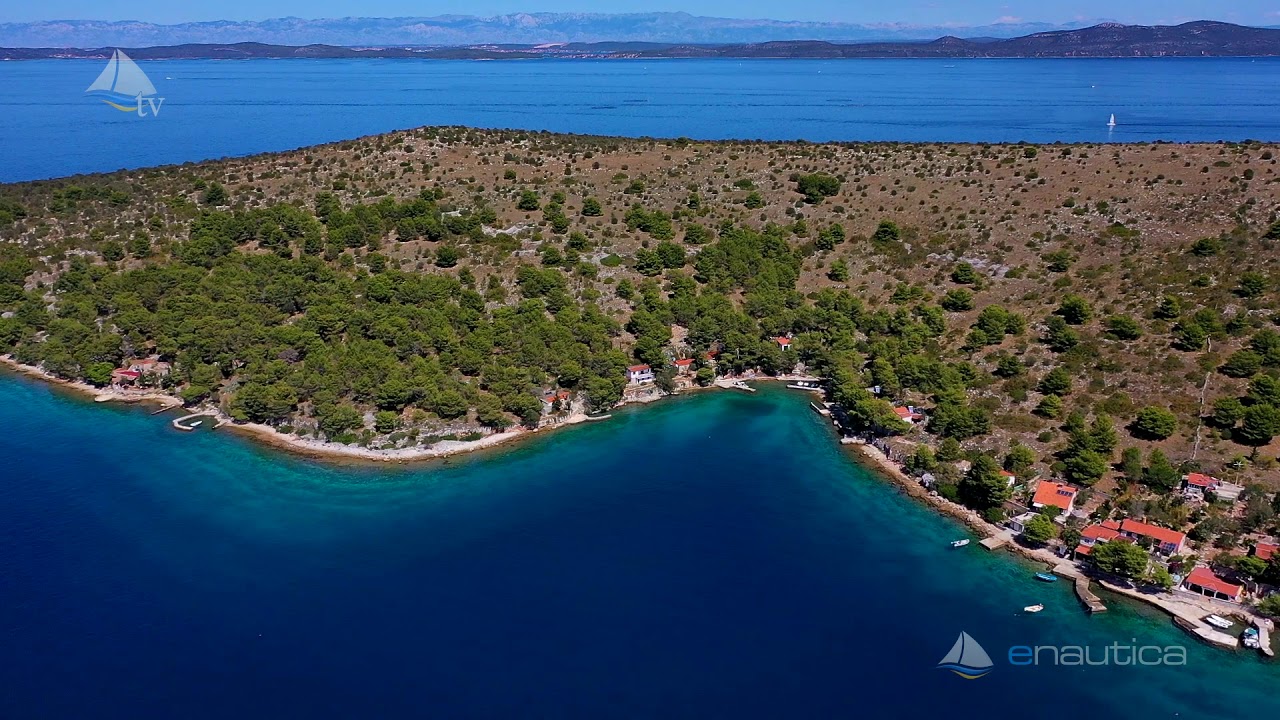 Zaliv Veli Bok, otok Lavdara, (Croatia)