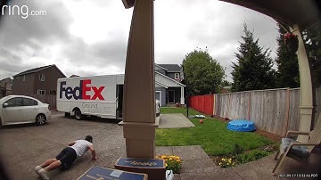 FedEx Delivery Guy Does Push Ups in Driveway || ViralHog