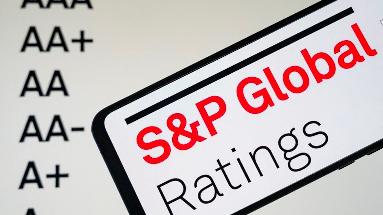 S&P abaisse la note de strategy