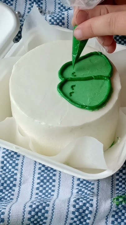 Більше ідей в профілі. Малюнок на бенто тортику#cake #baking #bento ...