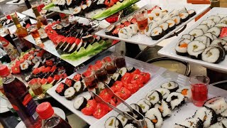 أسهل طريقة لعمل السوشي مع كل أسراره من الشيف نفسه. اقتصادي جدا أرز وخضار فقط.Sushi Station tour