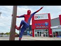 Spiderman Cosplayer really saves lives