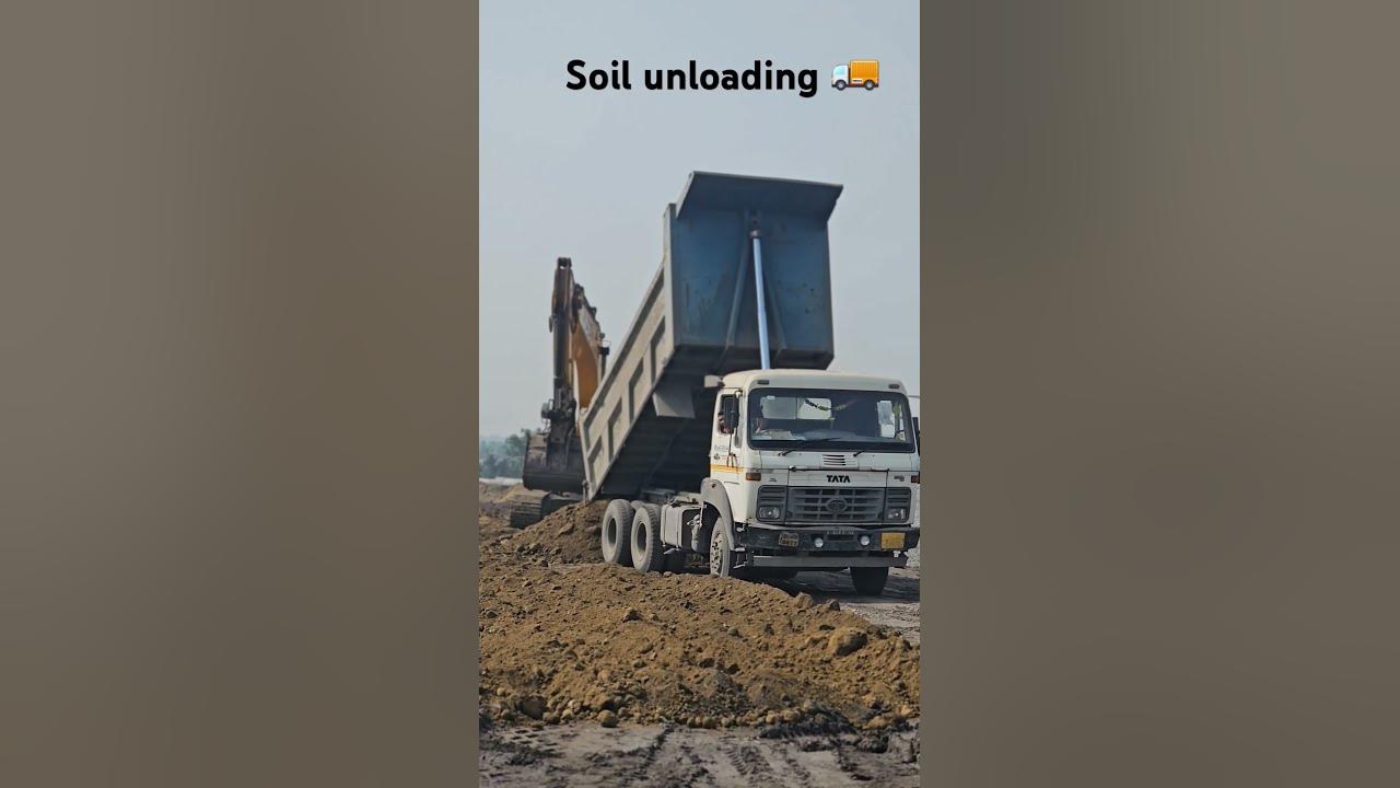 highwa-truck-soil-unloading-jcb-excavator-truck-operator-shorts