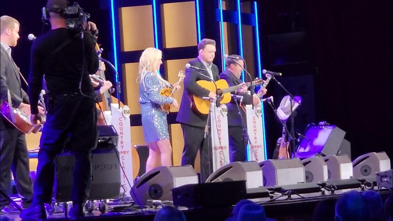 Rhonda Vincent at the Grand Ole Opry - YouTube