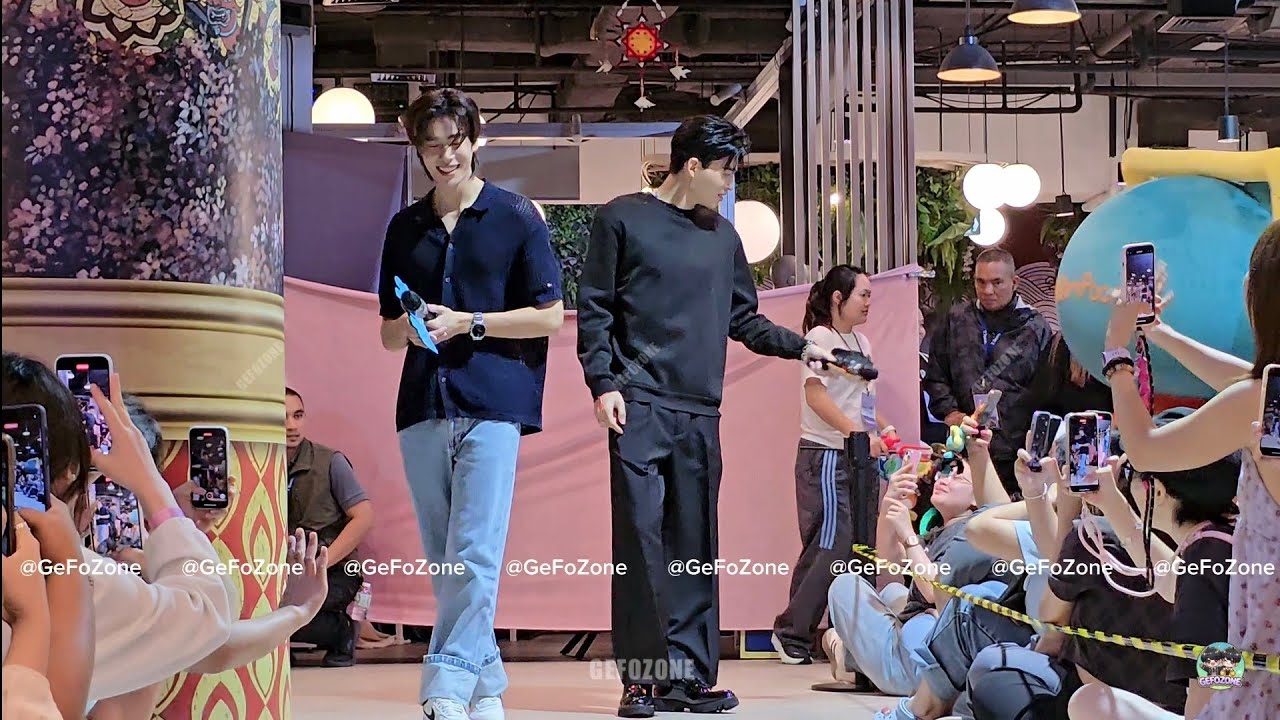 20251013 POND PHUWIN PERMPOON ช่วงรวมพล คนเยอะมากๆ ได้ยินแต่เสียงกรี๊ด กับเสียงเรียก Pond Phuwin 😂