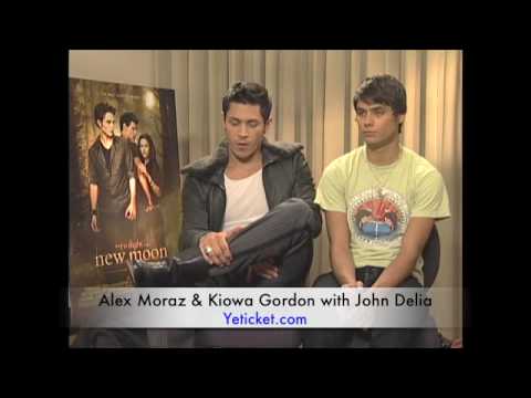 The Twilight Saga: New Moon - Interviews with Alex...