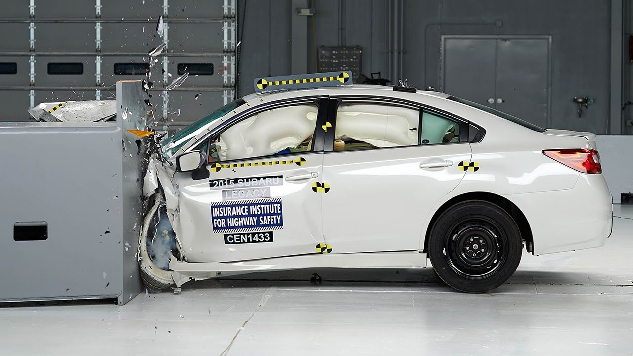 2015 Subaru Legacy driverside small overlap IIHS crash