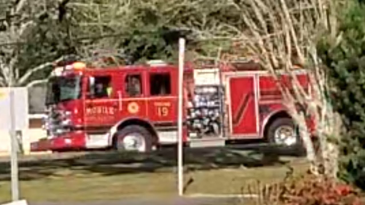 Mobile [AL] Fire Rescue - Engine 19 Structure Fire Response - YouTube