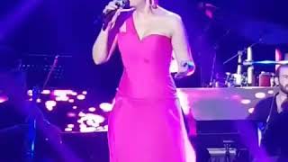 Ebru Gündeş Kızıl Mavi