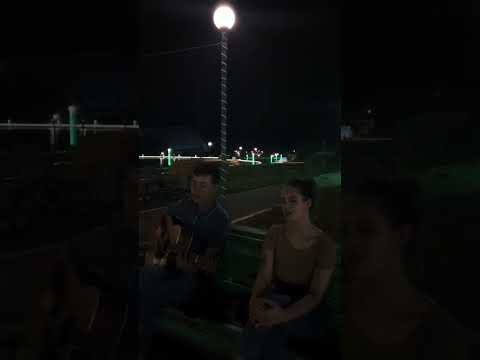 Девушка с перехода поет на казахском #музыка #кавер #казахстан #гитара #cover #песня