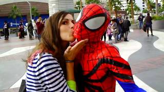Kissing Spiderman Wolverine Wonder Woman Comic Con Bloopers