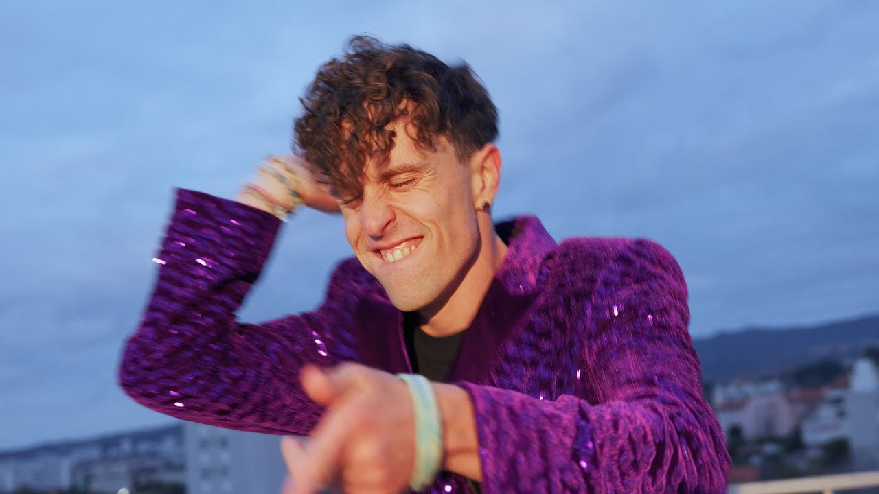 Easier On Stage - Naud (clip officiel)