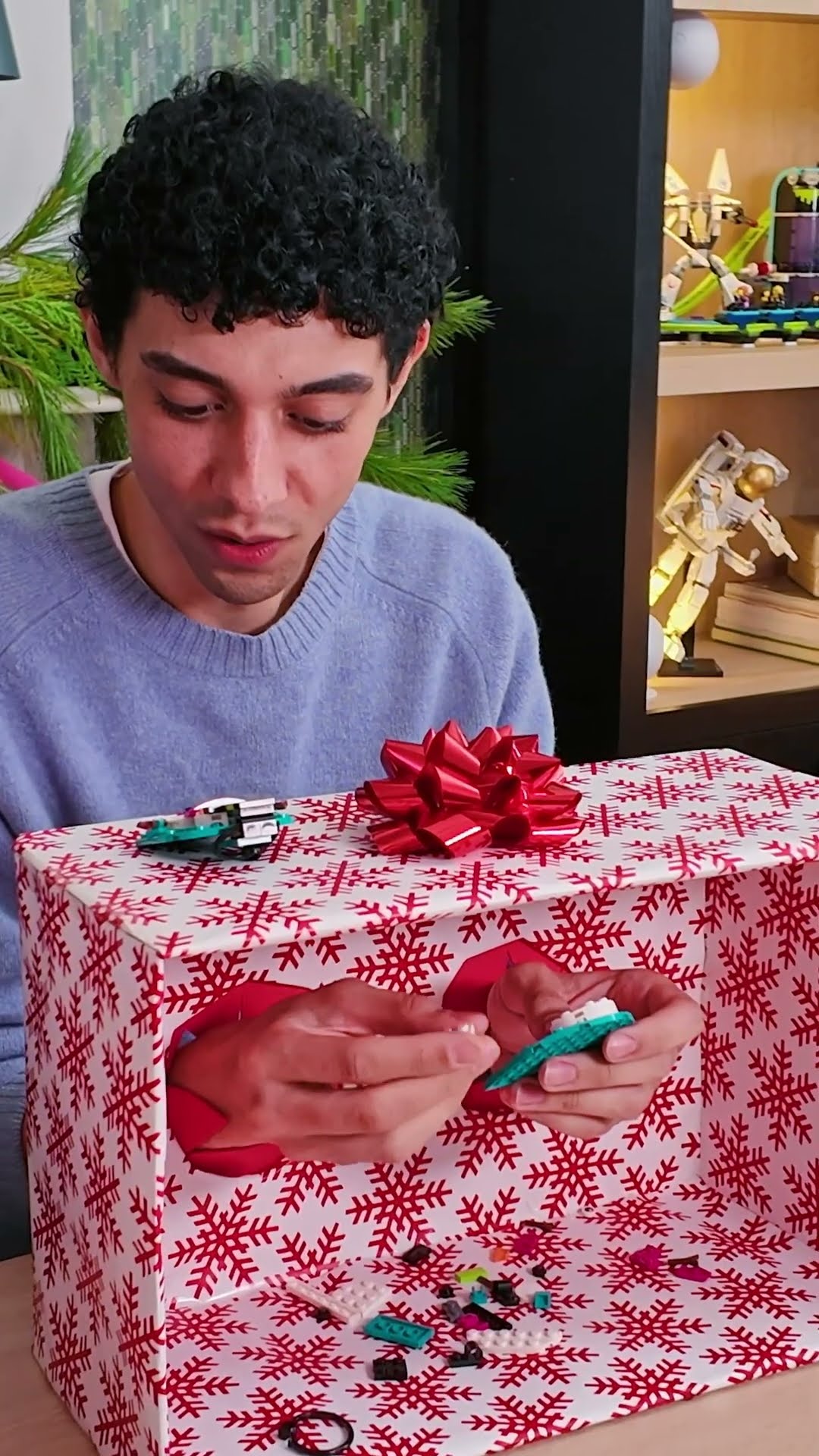 They built these LEGO Holiday Ornaments WITHOUT looking! ? #Shorts