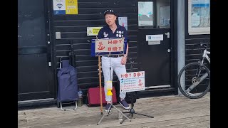 Hoy Boy sings &quot;Sally Brown&quot; on Ha&#39;Penny Pier, Harwich