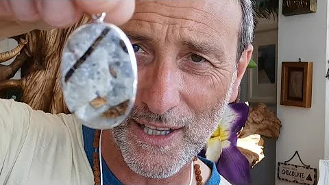 Astrophyllite: Poteri e proprietà curative del cristallo