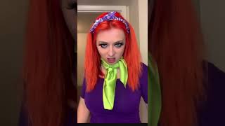 Costumes for red heads Halloween #redhead #halloweencostumes #outfittransition Costumes for red heads Halloween #redhead #halloweencostumes #outfittransition