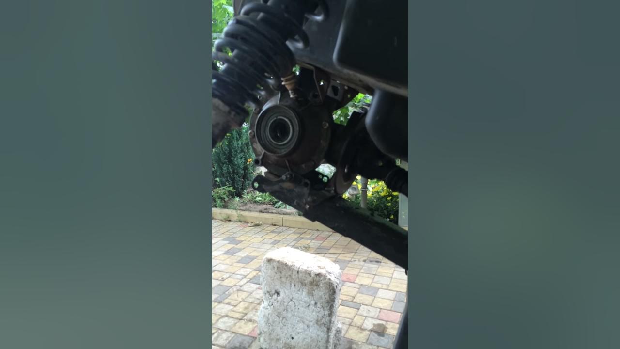 BRP Can Am Outlander 06 800 XT bad rear diff sound - YouTube
