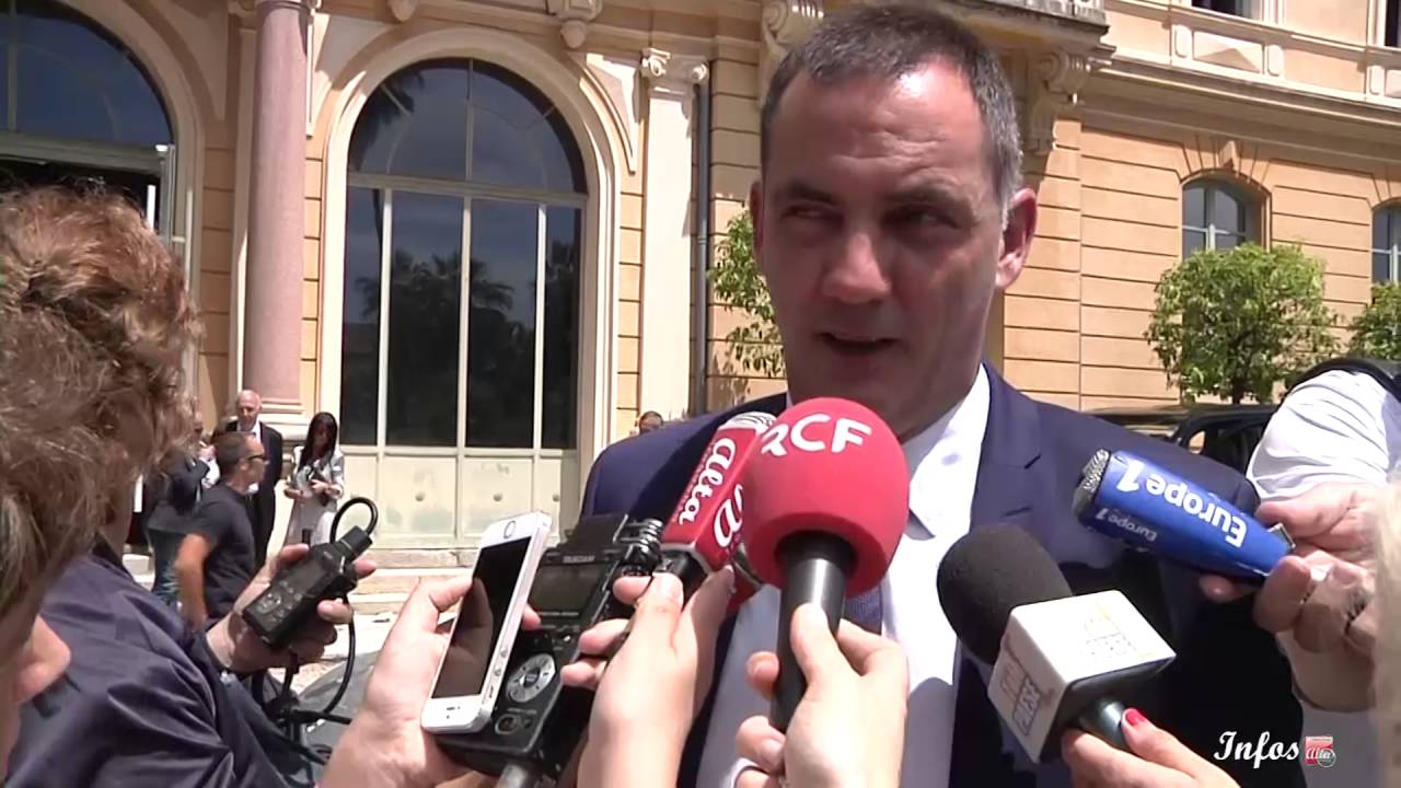 Retour en images sur la visite de Manuel Valls en Corse ajaccio ou bastia