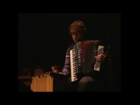 Yann Tiersen - La Valse D'Amelie (Live 2002 Rennes)