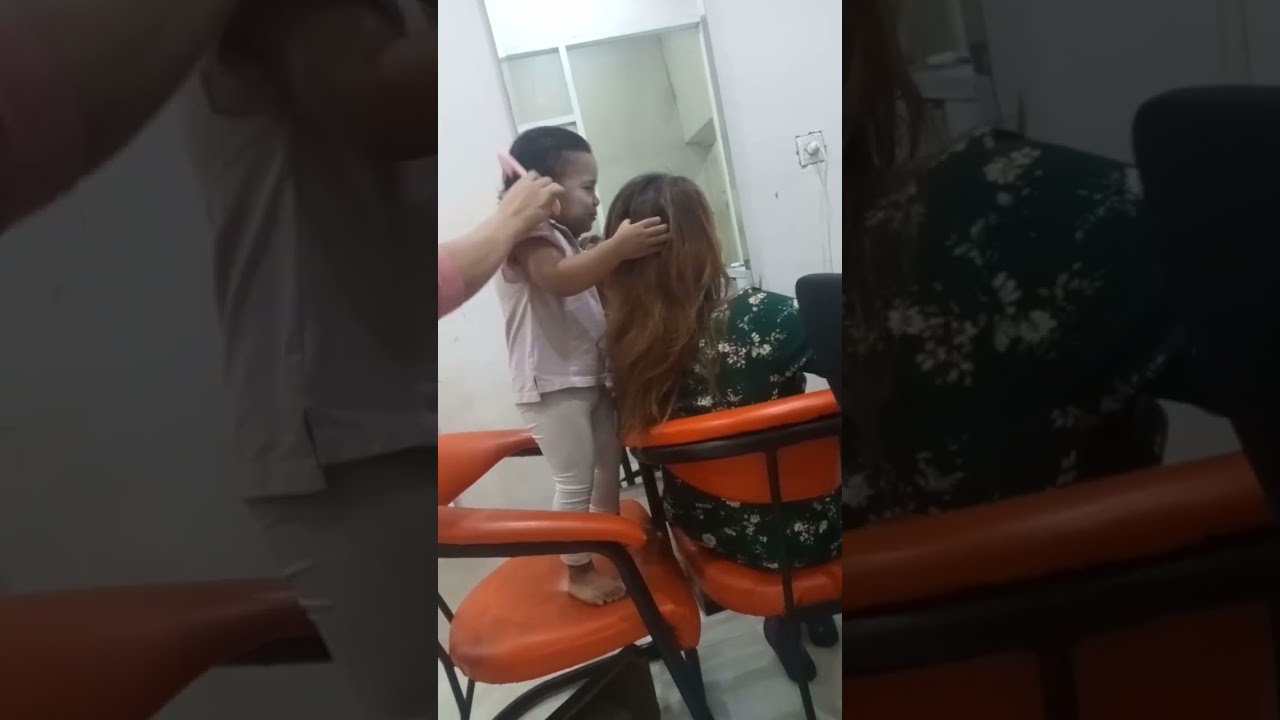 Sudah Mandi lanjut belajar Creambath 😂
