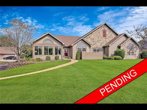 1040 Laurelwood Lane, Greenwood, IN home video tour