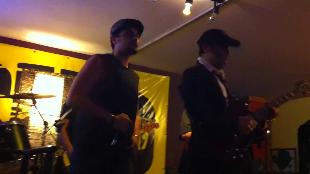 The Jack - AC DC Tribute Band - Back In Black Live@sud - YouTube