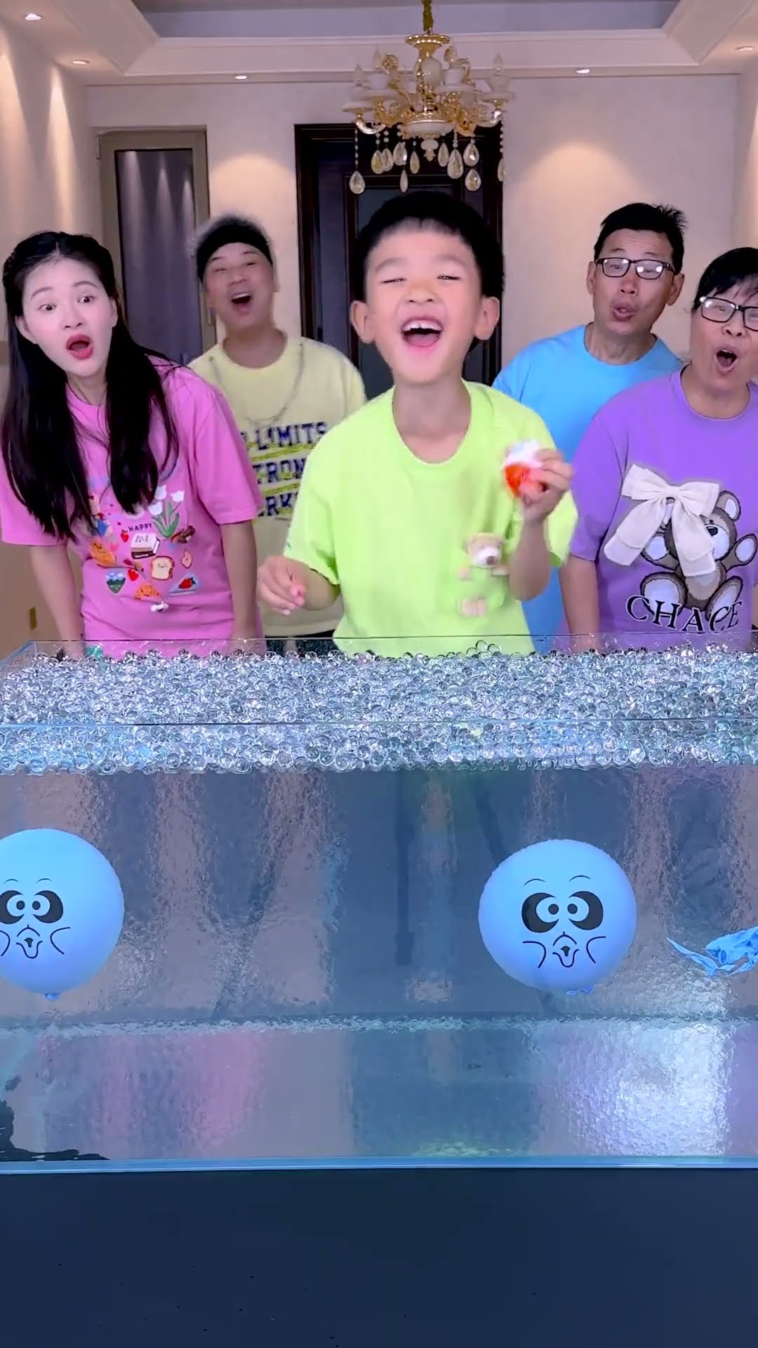 New Year's Game！Opening Blind Boxes In Water ~ Who Has The Best Luck?#Funnyfamily#Partygames