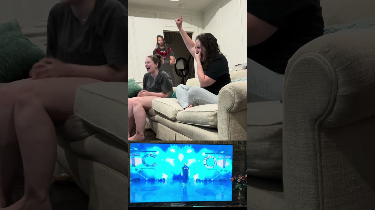 Watch Fan Reactions to Roman's Return on Raw on YouTube Watch Fan Reactions to Roman's Return on Raw on YouTube