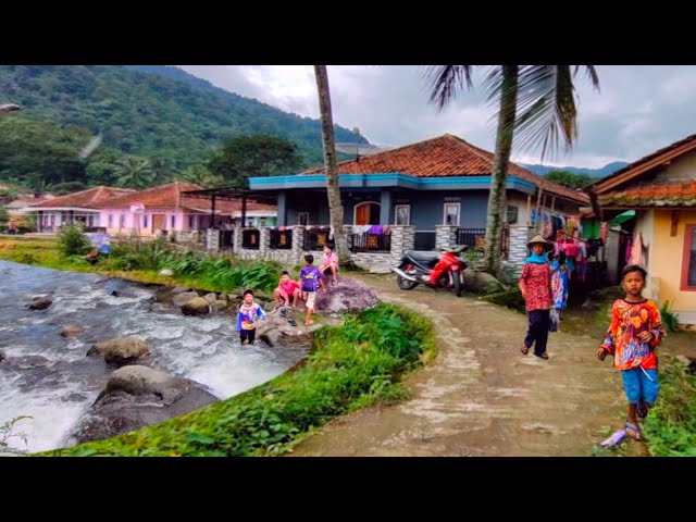 Yakin Betah🤩Hidup Di Desa Melihat Riang Gembira Anak Bermain Di Kampung Indah,Damai Dan Subur class=