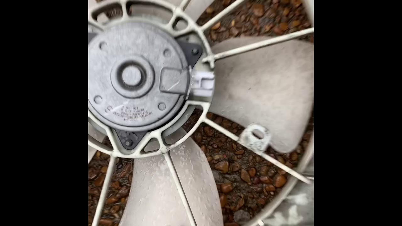 2007 Toyota Corolla Alternator replacement - YouTube