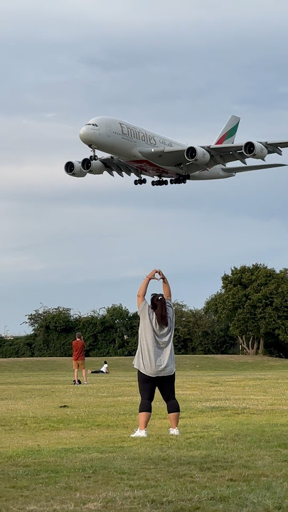Emirates Airbus A380 🇬🇧👑✈️🛫❤️… biggest plane in the world's 🌎 #aviation