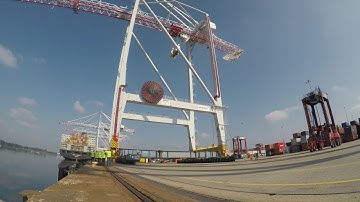 Southampton Container Terminal Liebherr Crane move Timelapse - July 2018