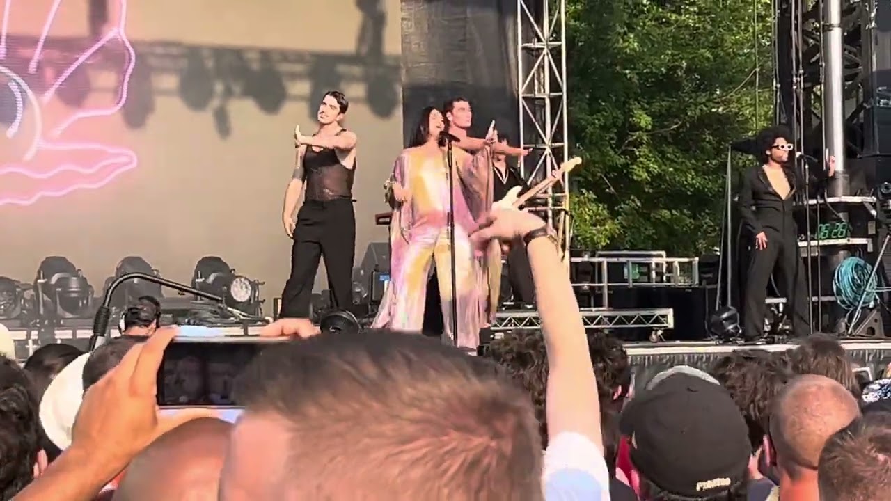 Jessie Ware performs “Oh La La” at Pitchfork Music Festival 2024