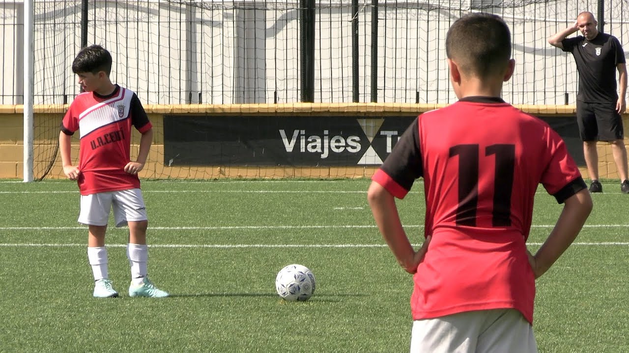 La RFFCE reparte medallas a todos los benjamines