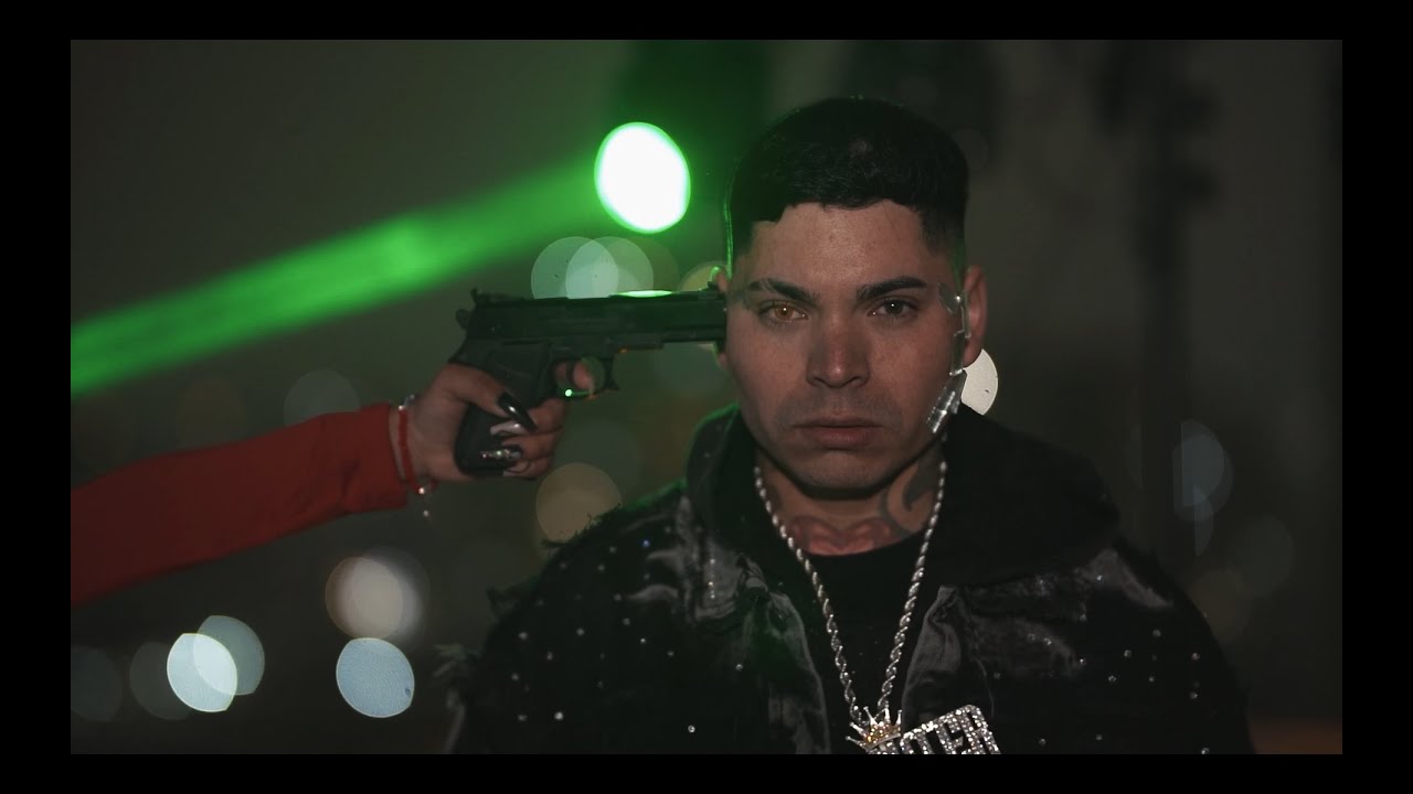 Si no es Asi - Carakter (video Oficial)